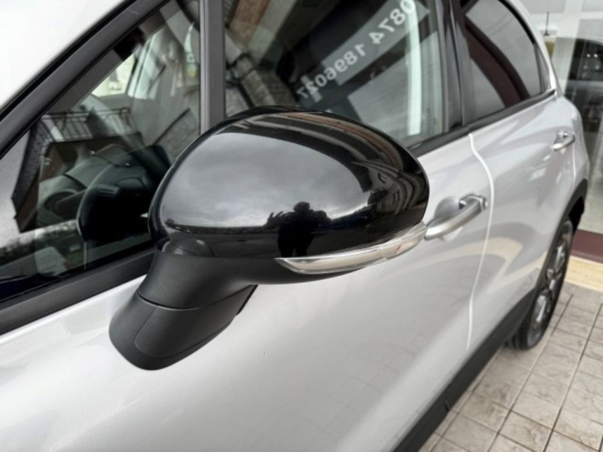 Fiat 500X 1.5 T4 Hybrid 130 CV DCT Yacht Club Capri (13)