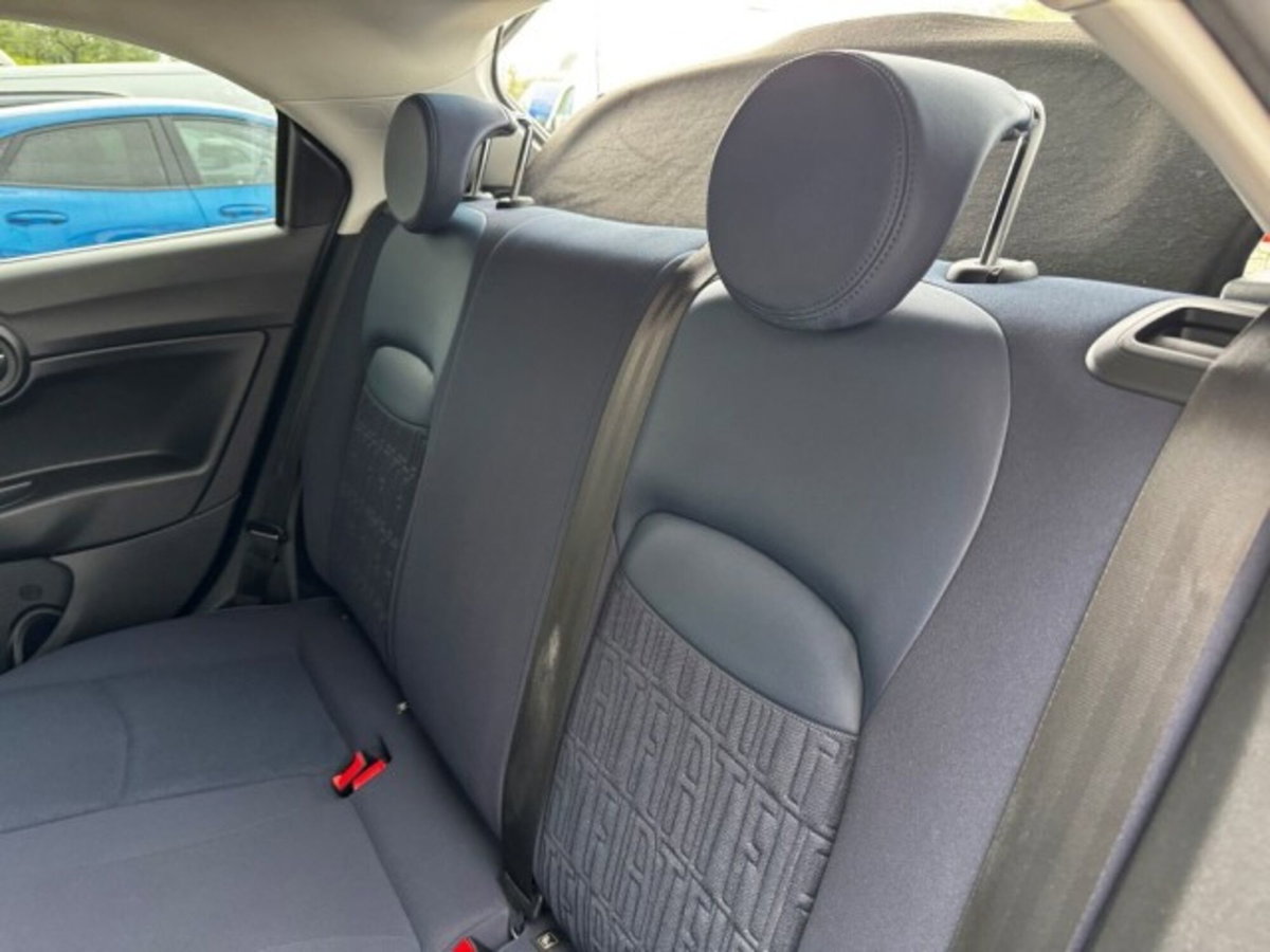 Fiat 500X 1.5 T4 Hybrid 130 CV DCT Yacht Club Capri (16)
