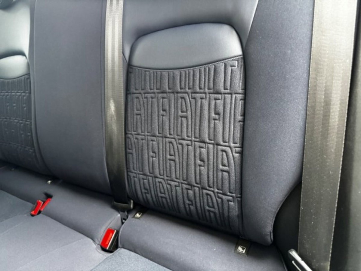 Fiat 500X 1.5 T4 Hybrid 130 CV DCT Yacht Club Capri (18)