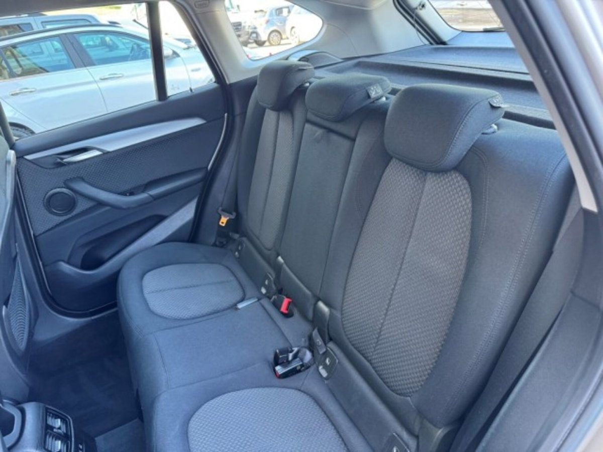 BMW X1 sDrive16d Business Advantage (17)