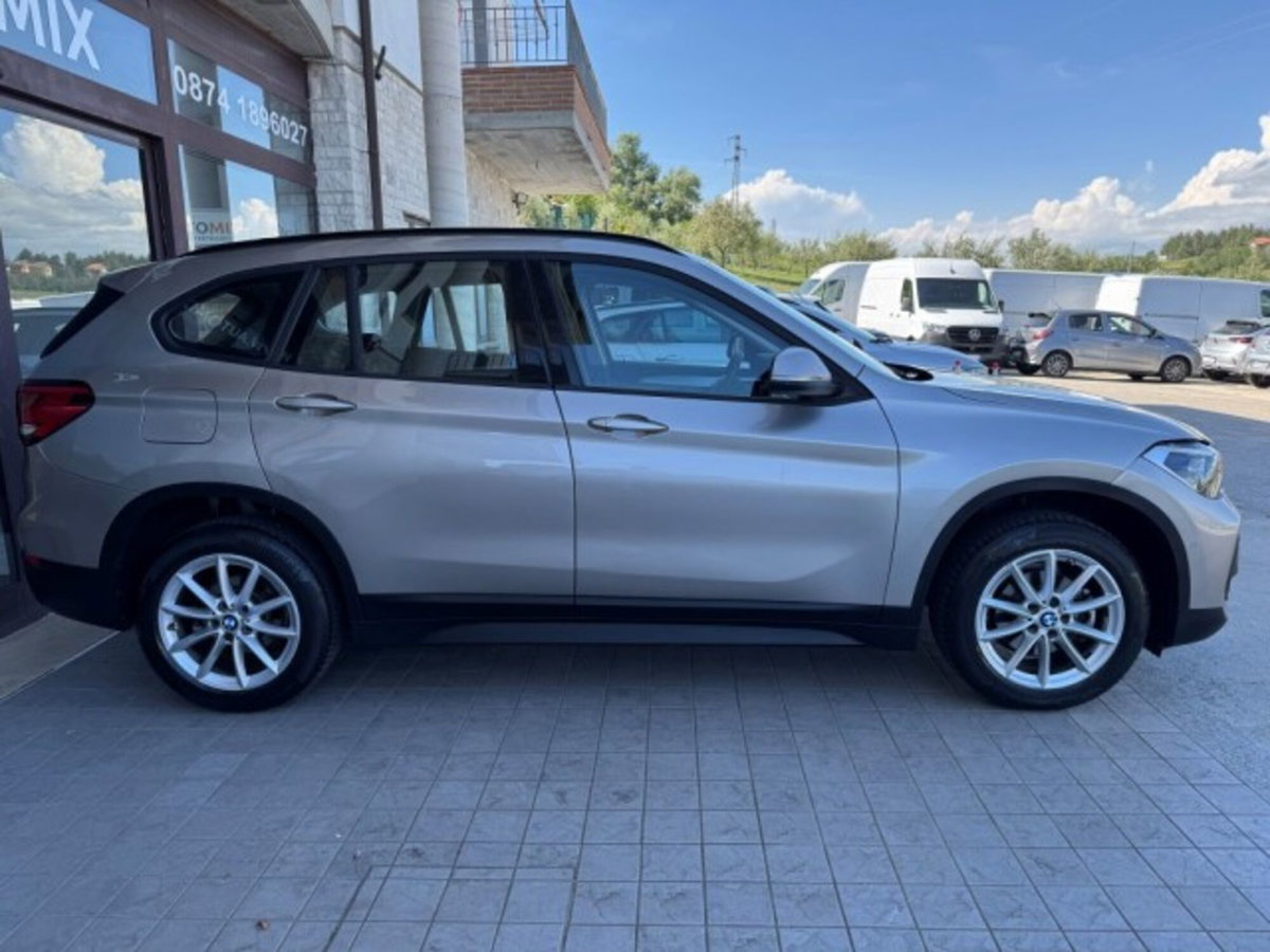 BMW X1 sDrive16d Business Advantage (9)