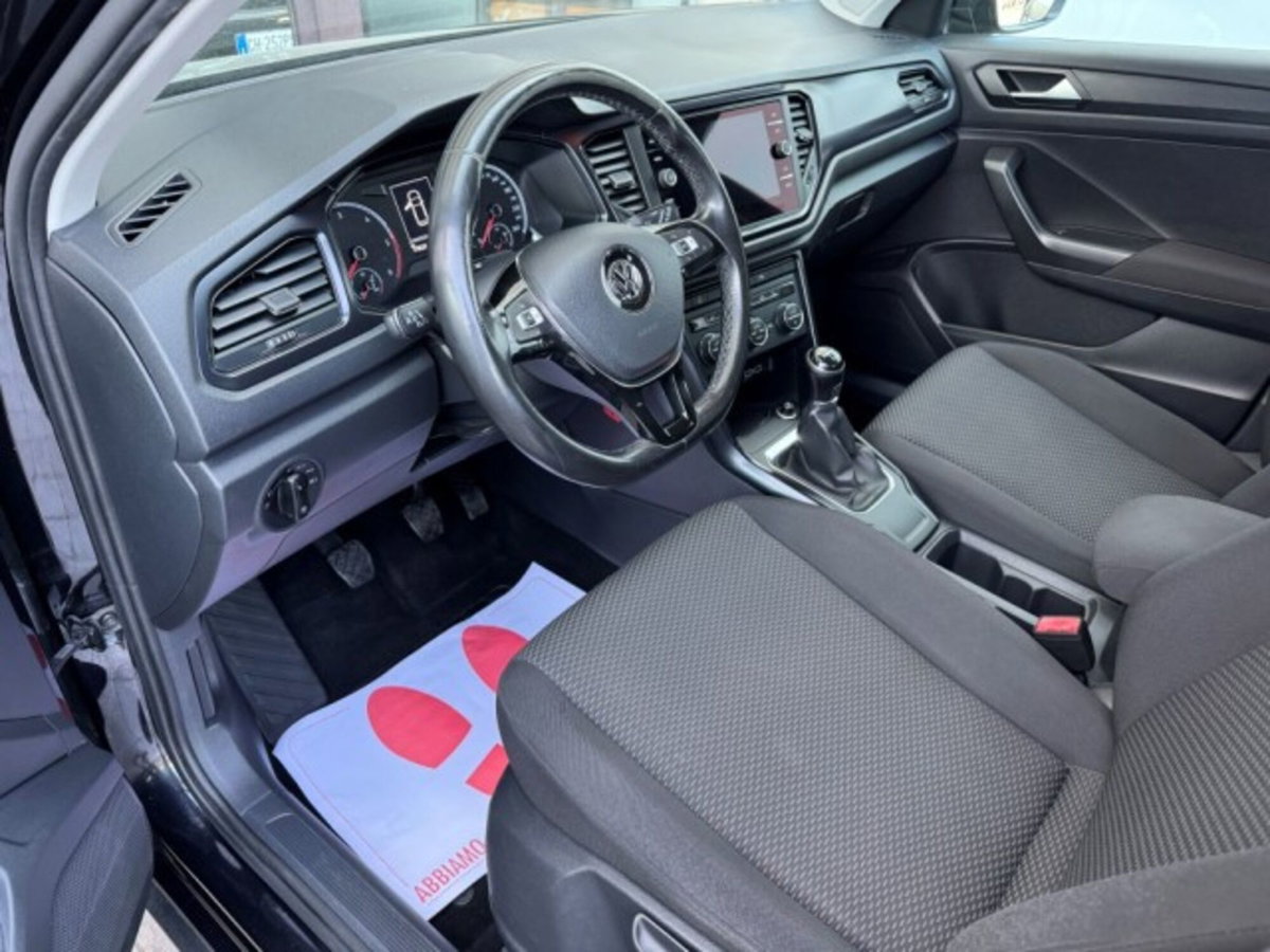 Volkswagen T-Roc 1.6 TDI SCR Business BlueMotion Technology (15)