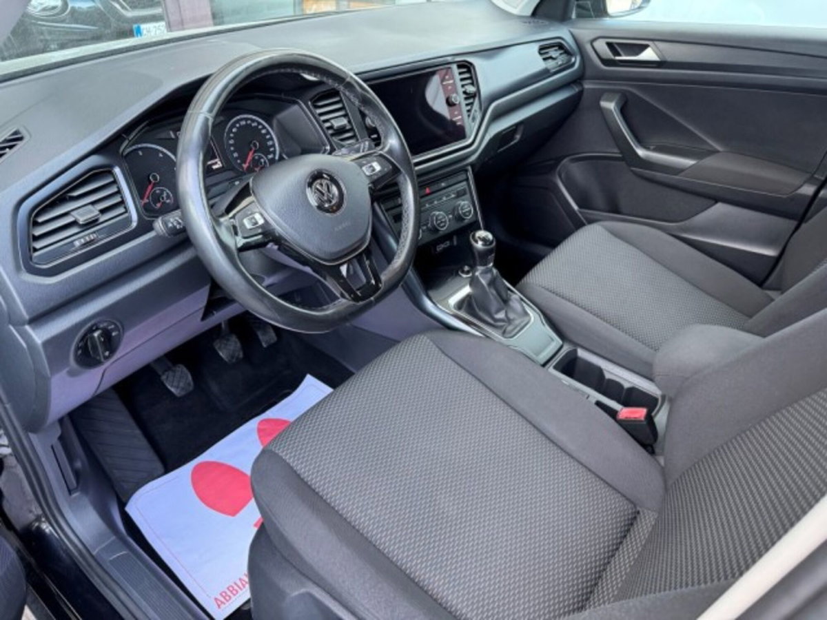 Volkswagen T-Roc 1.6 TDI SCR Business BlueMotion Technology (17)