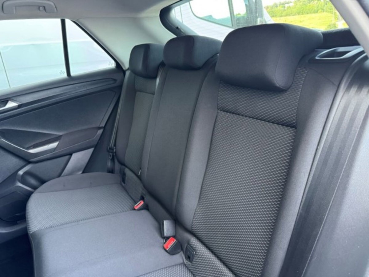 Volkswagen T-Roc 1.6 TDI SCR Business BlueMotion Technology (19)
