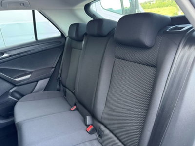 Volkswagen T-Roc 1.6 TDI SCR Business BlueMotion Technology (19)