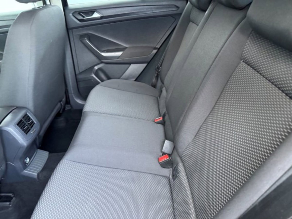 Volkswagen T-Roc 1.6 TDI SCR Business BlueMotion Technology (20)