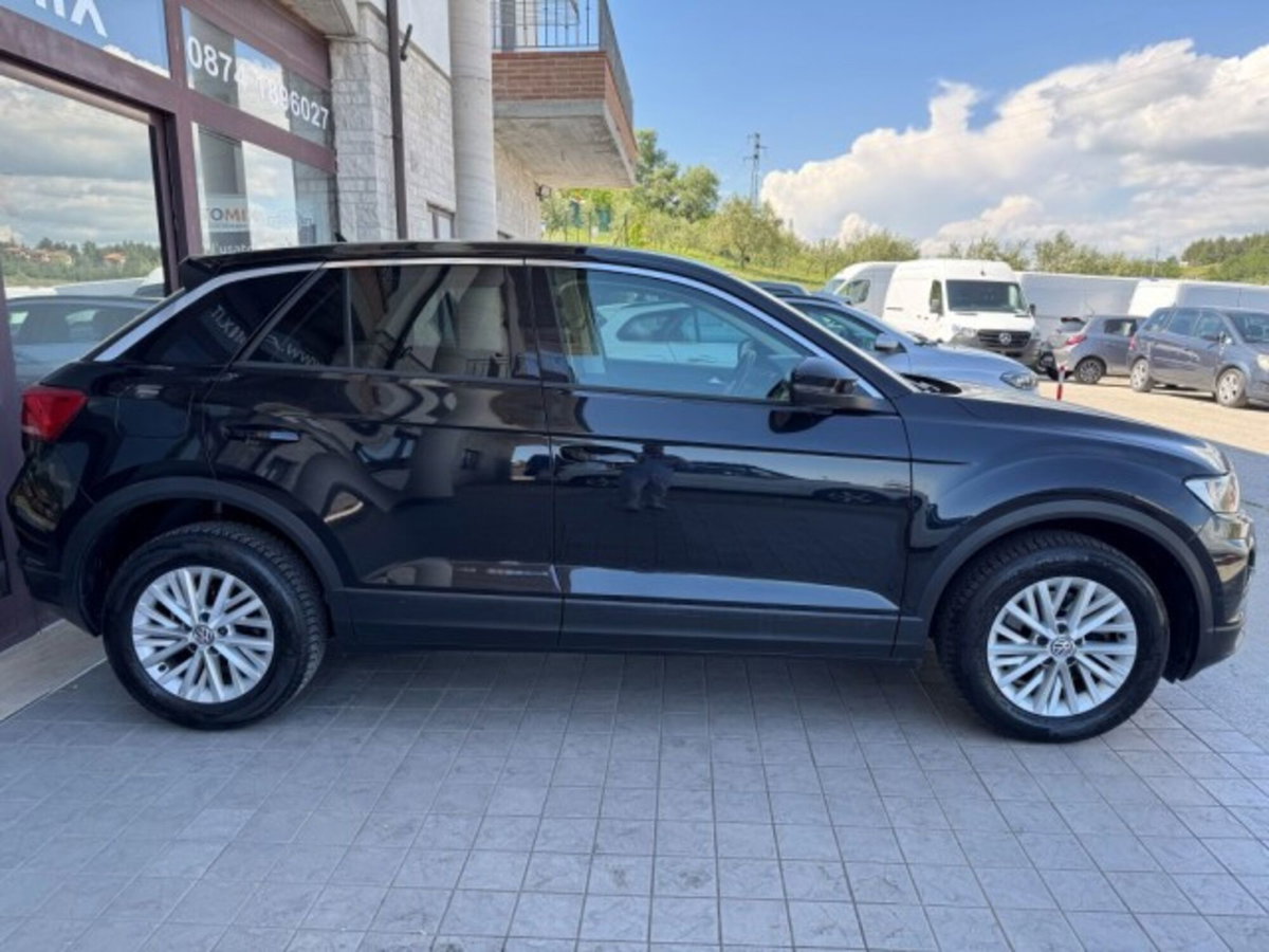 Volkswagen T-Roc 1.6 TDI SCR Business BlueMotion Technology (8)