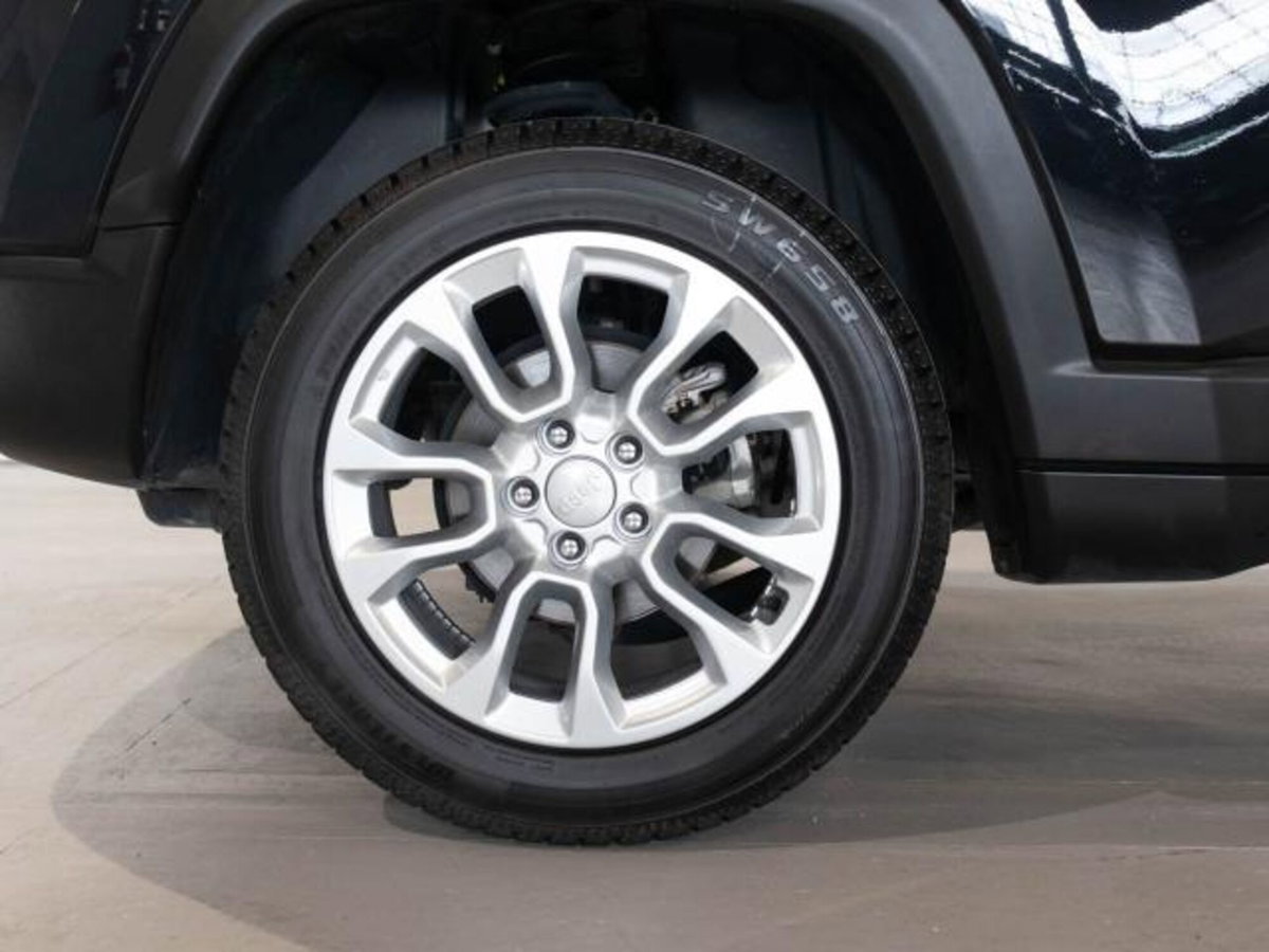 Jeep Compass 1.6 Multijet II 2WD S (8)
