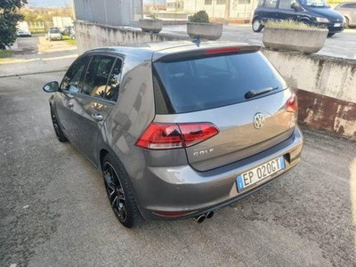 Volkswagen Golf 2.0 TDI 140CV DPF DSG 5p. Highline (18)
