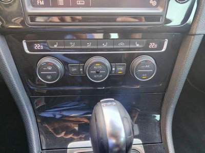 Volkswagen Golf 2.0 TDI 140CV DPF DSG 5p. Highline (8)