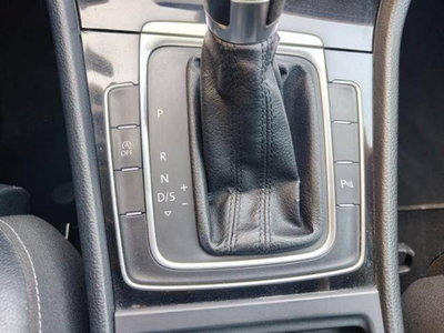 Volkswagen Golf 2.0 TDI 140CV DPF DSG 5p. Highline (9)