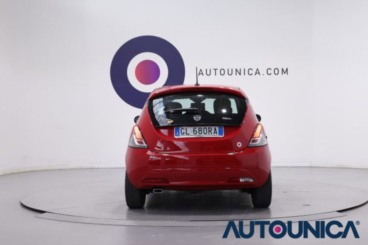 Lancia Ypsilon 1.0 FireFly 5 porte S&S Hybrid Ecochic Gold (15)