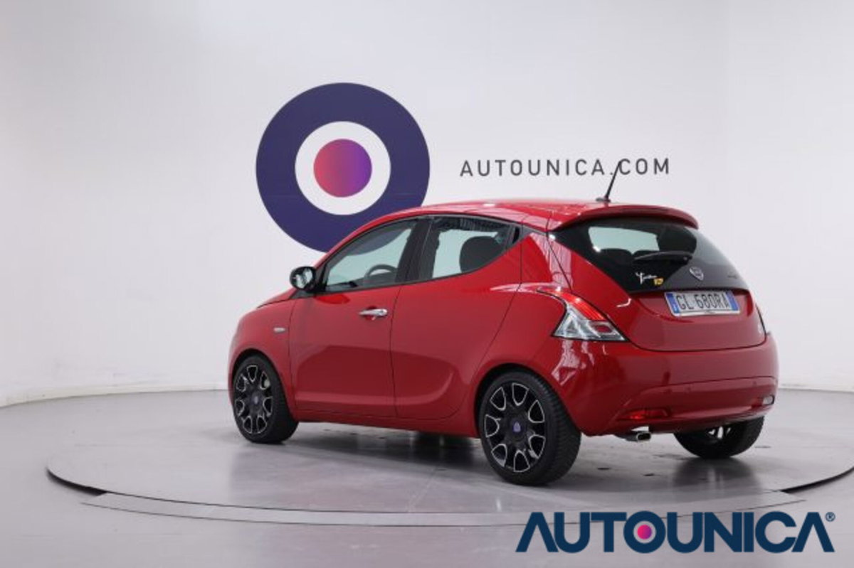 Lancia Ypsilon 1.0 FireFly 5 porte S&S Hybrid Ecochic Gold (16)