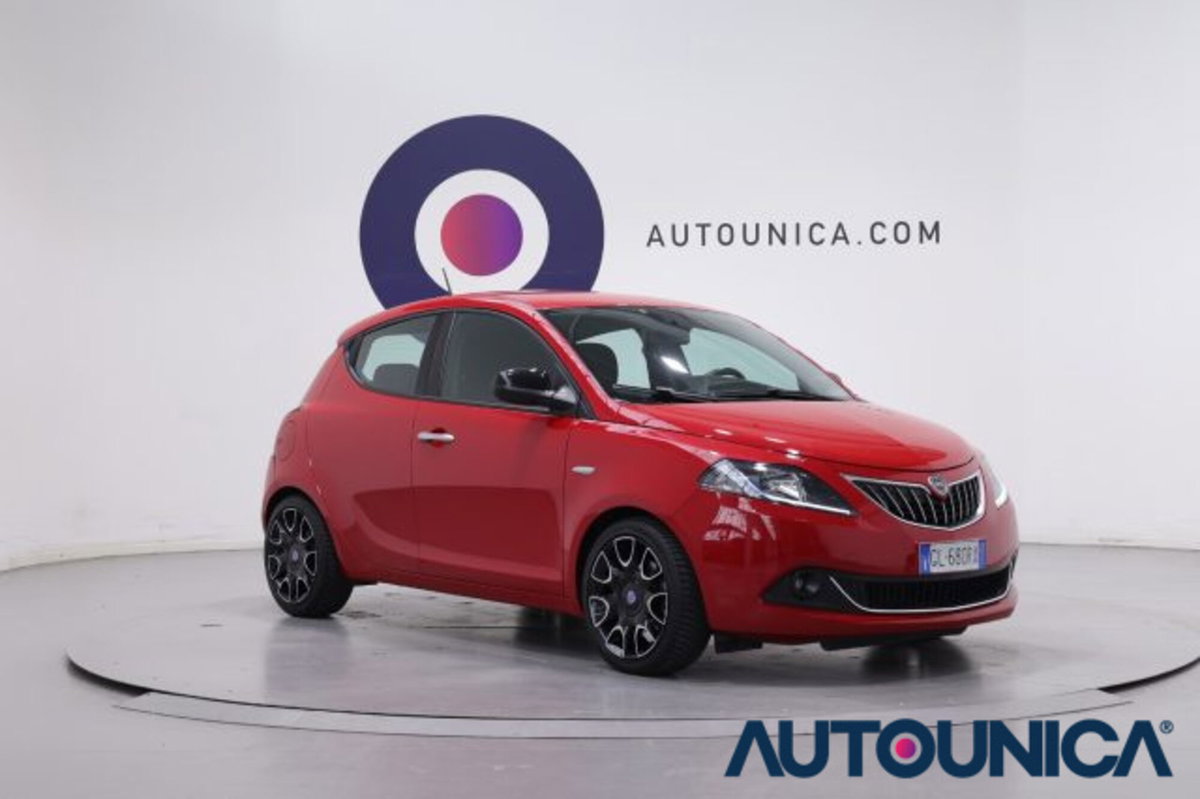 Lancia Ypsilon 1.0 FireFly 5 porte S&S Hybrid Ecochic Gold (3)