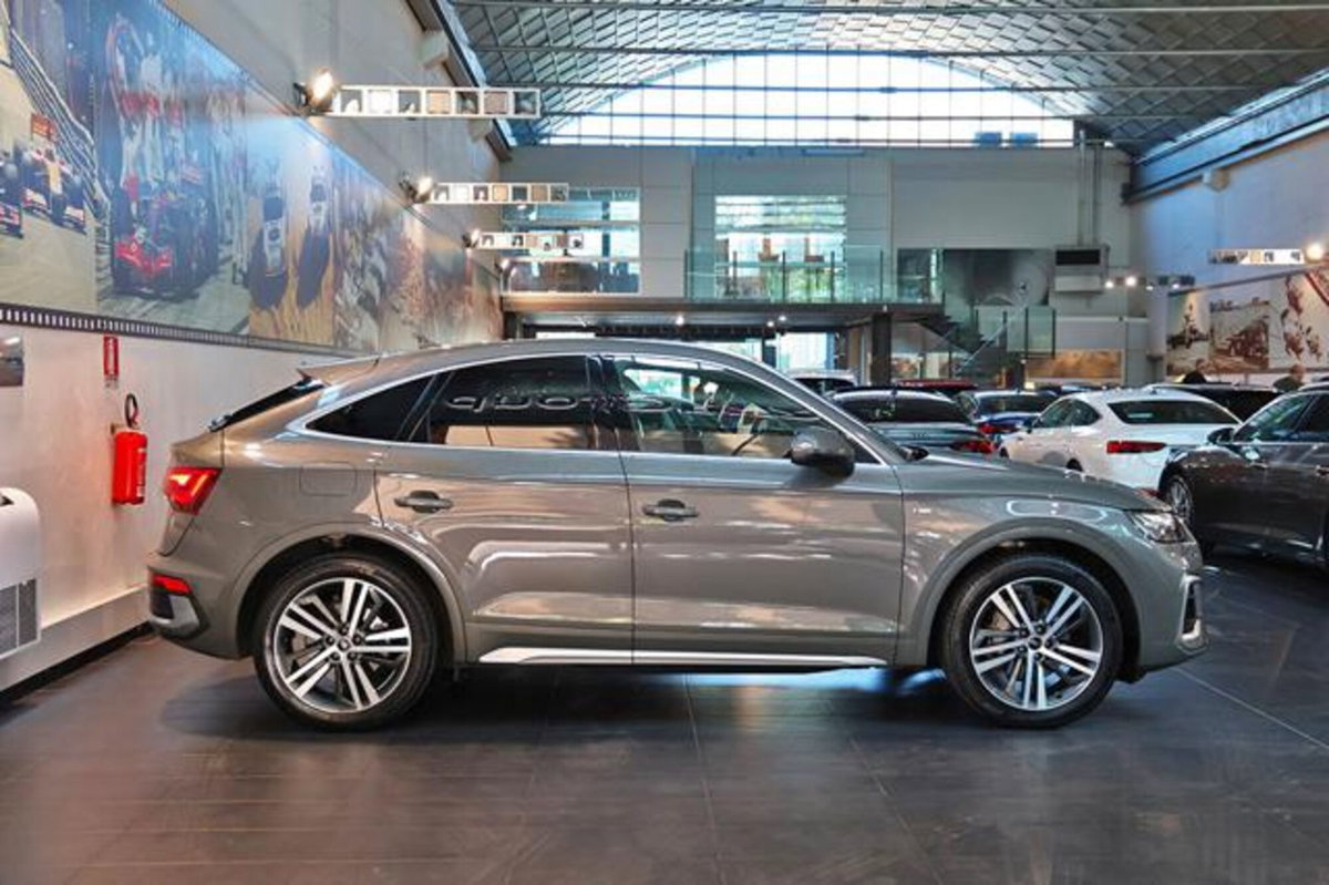 Audi Q5 Sportback Sportback 40 2.0 tdi mhev 12V quattro s-tronic (2)