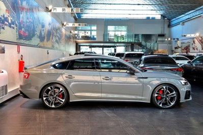 Audi A5 Sportback 40 TFSI quattro S tronic (2)