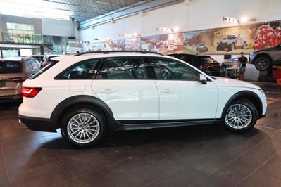 Audi A4 Allroad Allroad 40 2.0 tdi mhev Business Evolution quattro 204cv s-tronic (10)
