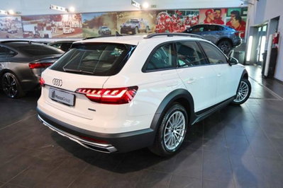 Audi A4 Allroad Allroad 40 2.0 tdi mhev Business Evolution quattro 204cv s-tronic (9)