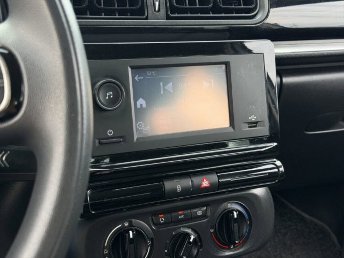 Citroen C3 BlueHDi 100 S&S Van Feel (13)