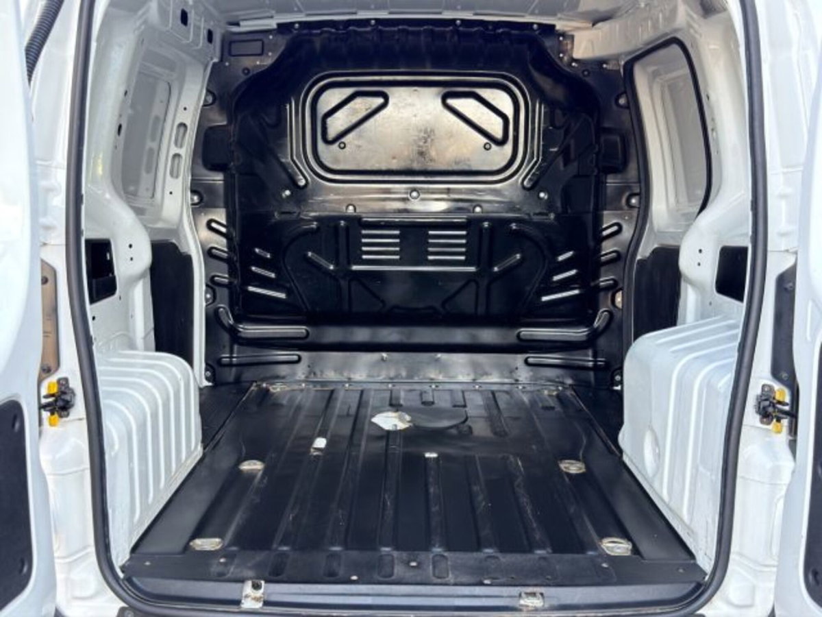 Fiat Fiorino Furgone cargo 1.3 mjt 95cv Adventure (15)