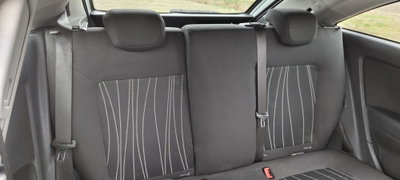 Opel Corsa 1.2 3 porte b-color (14)