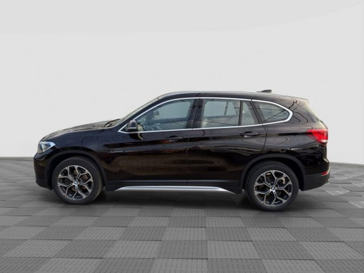 BMW X1 sDrive18d xLine Plus (2)