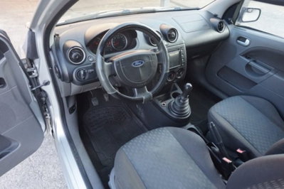 Ford Fiesta 1.4 TDCi 3p. Zetec (13)