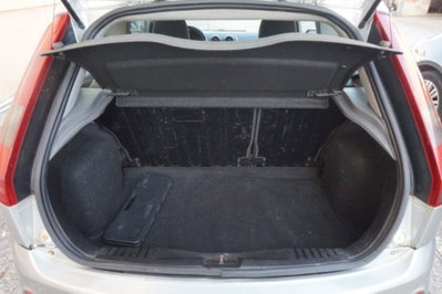 Ford Fiesta 1.4 TDCi 3p. Zetec (18)