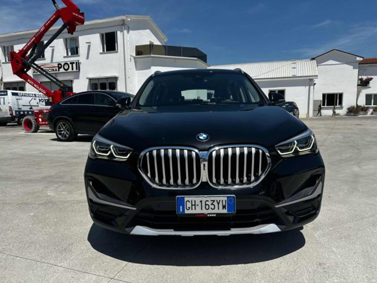 BMW X1 sDrive18d xLine Plus (2)