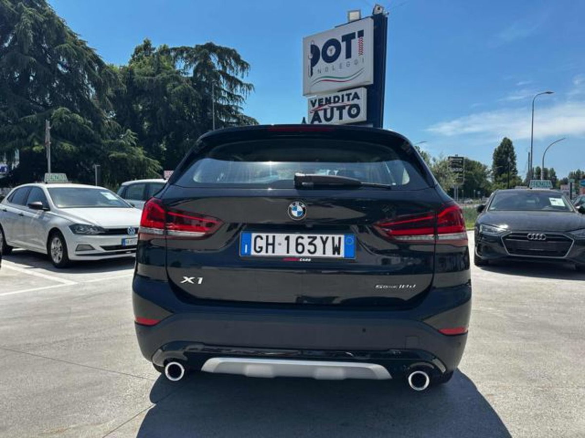 BMW X1 sDrive18d xLine Plus (5)