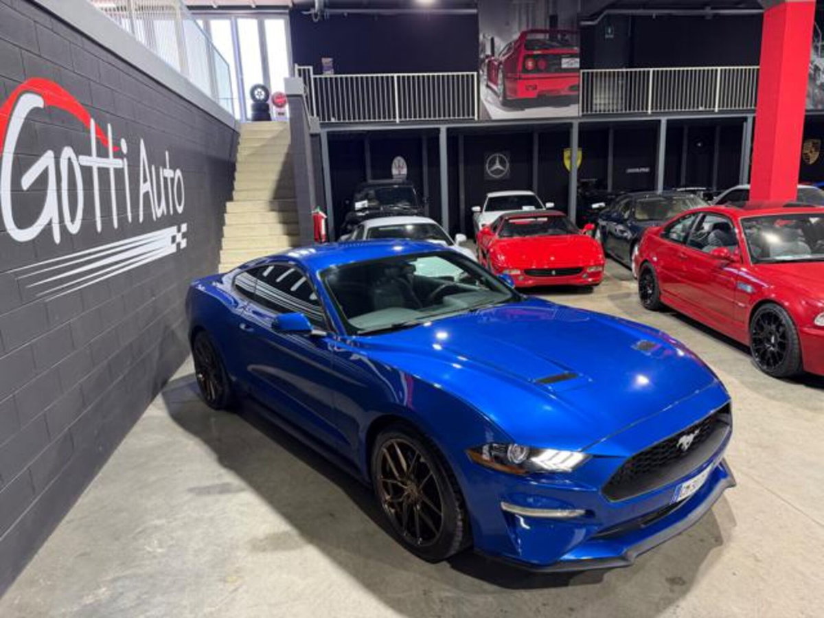 Ford Mustang Coupé Fastback 2.3 EcoBoost (3)