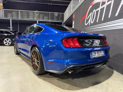 Ford Mustang Coupé Fastback 2.3 EcoBoost (5)