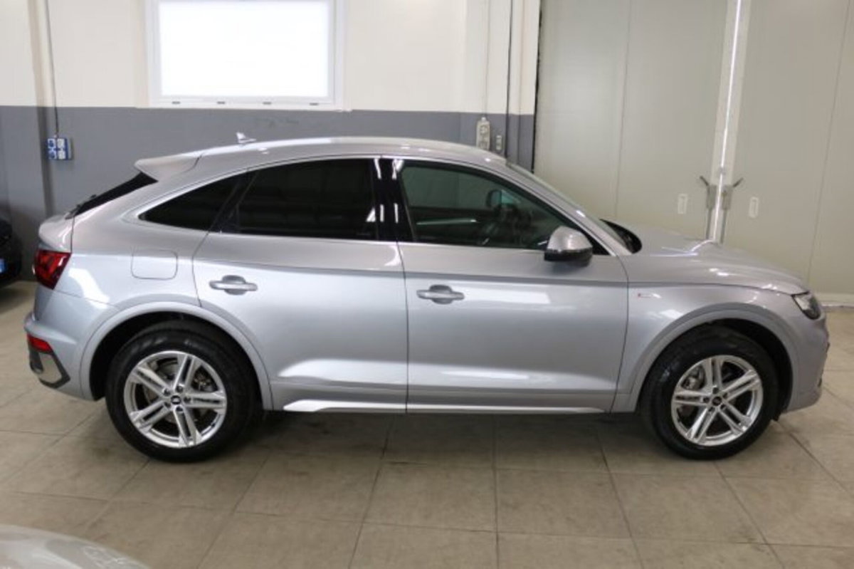 Audi Q5 Sportback 40 2.0 tdi mhev 12V S line Plus quattro s-tronic (7)