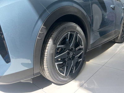 Peugeot 3008 1.2 hybrid GT Exclusive 145cv e-dcs6 (20)