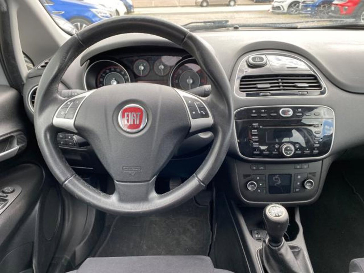 Fiat Punto 1.3 MJT II 75 CV 5 porte Lounge (10)