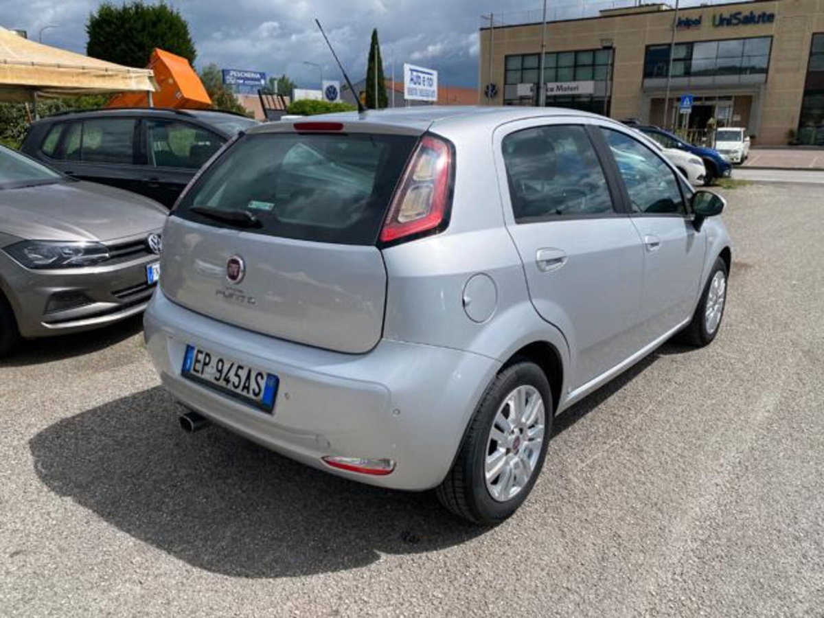 Fiat Punto 1.3 MJT II 75 CV 5 porte Lounge (3)