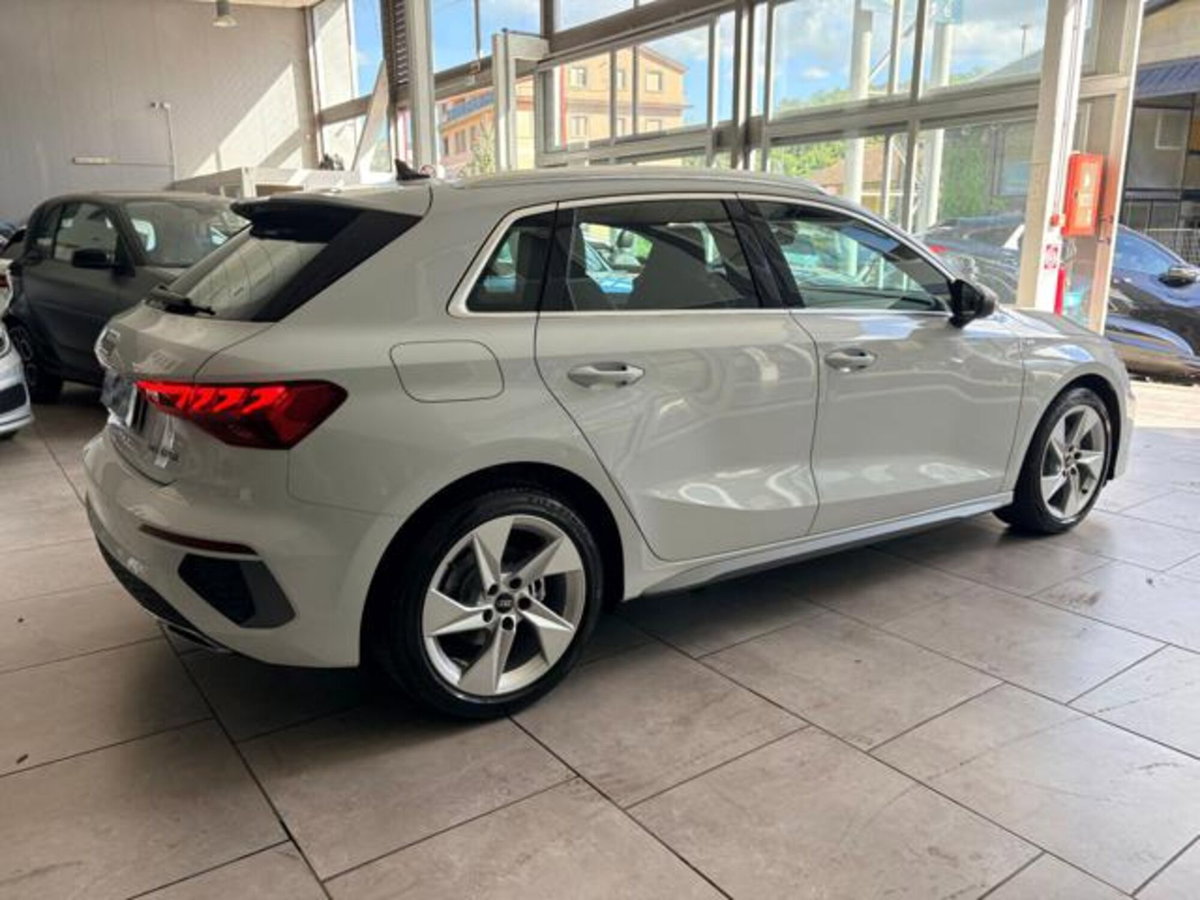 Audi A3 Sportback 35 TFSI S line edition (5)
