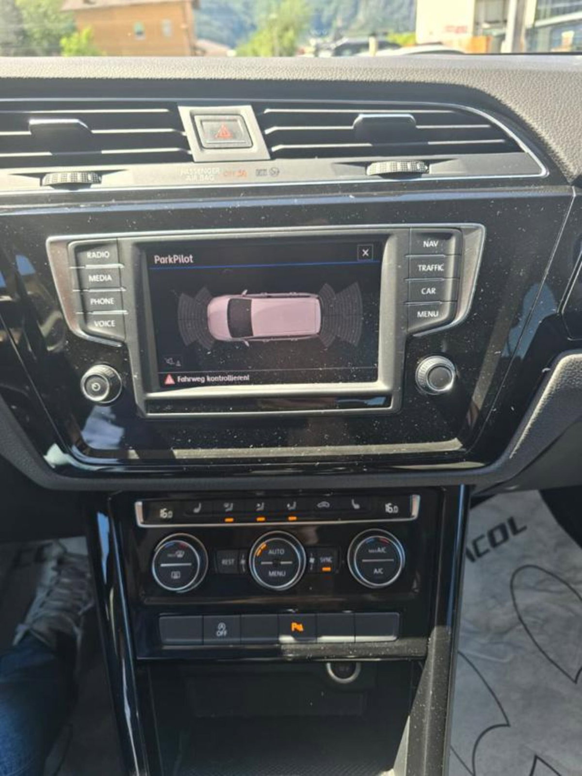 Volkswagen Touran 2.0 TDI 150 CV SCR Comfortline BlueMotion Technology (13)