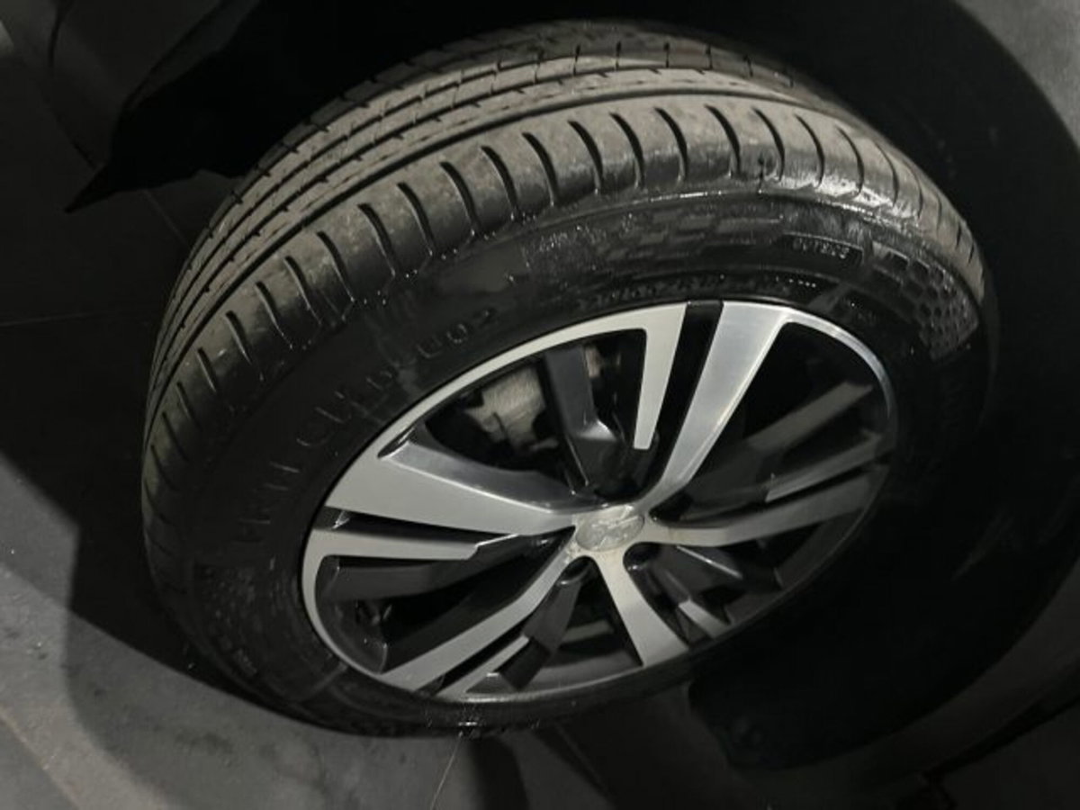 Peugeot 5008 BlueHDi 130 S&S EAT8 Allure (15)