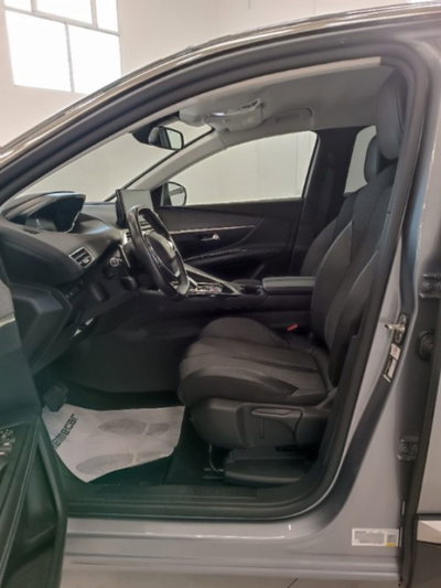 Peugeot 3008 BlueHDi 130 S&S EAT8 Allure Pack (11)