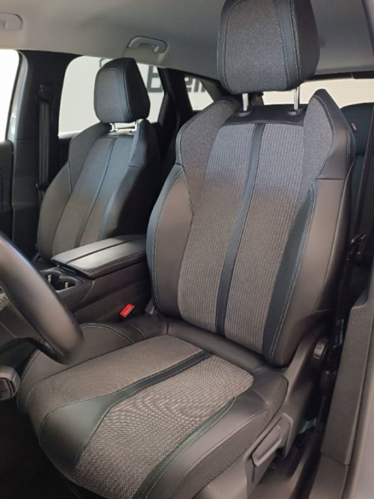 Peugeot 3008 BlueHDi 130 S&S EAT8 Allure Pack (12)