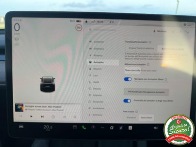 Tesla Model Y Long Range Dual Motor awd (16)