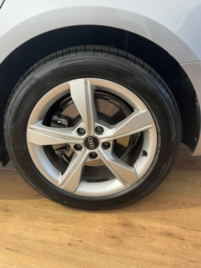 Audi A4 Avant 40 TFSI quattro S tronic Business Advanced (17)