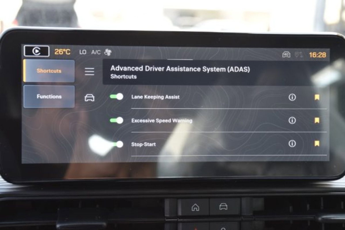 Jeep Avenger 1.2 turbo e-hybrid mhev Longitude fwd 110cv edct6 (12)