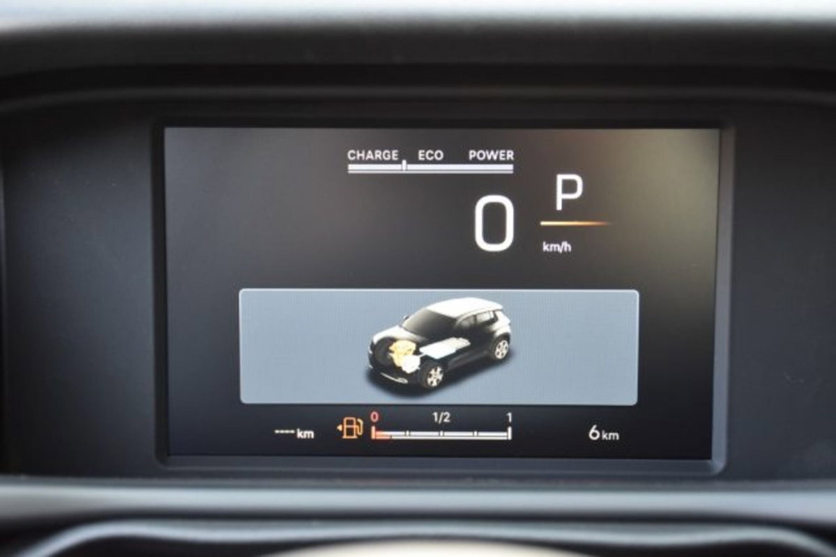 Jeep Avenger 1.2 turbo e-hybrid mhev Longitude fwd 110cv edct6 (9)
