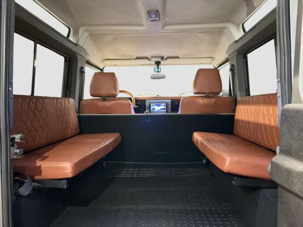 Land Rover Defender 90 2.5 Td5 Station Wagon S (11)