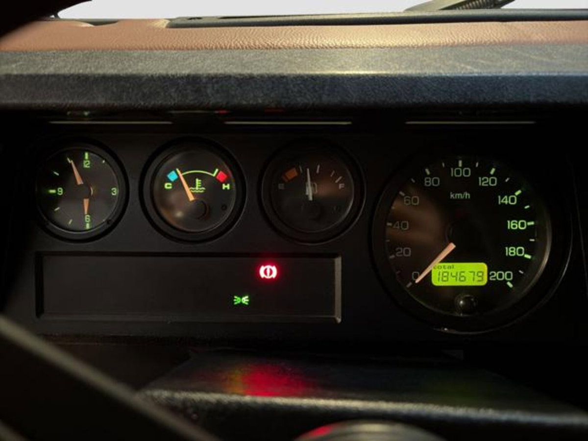 Land Rover Defender 90 2.5 Td5 Station Wagon S (12)