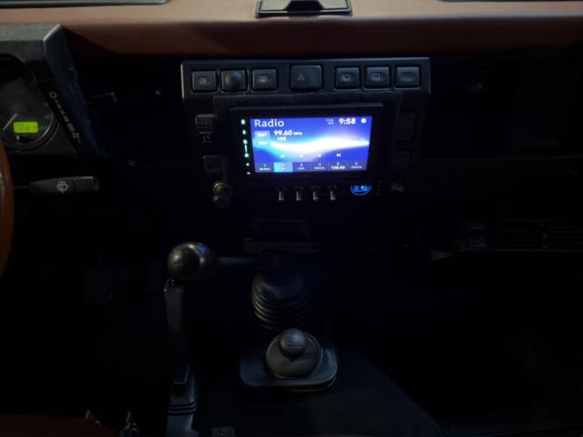 Land Rover Defender 90 2.5 Td5 Station Wagon S (17)
