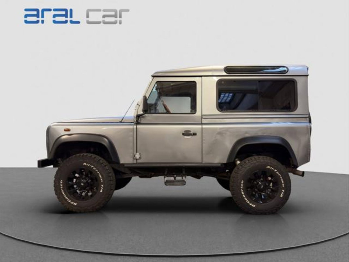 Land Rover Defender 90 2.5 Td5 Station Wagon S (3)