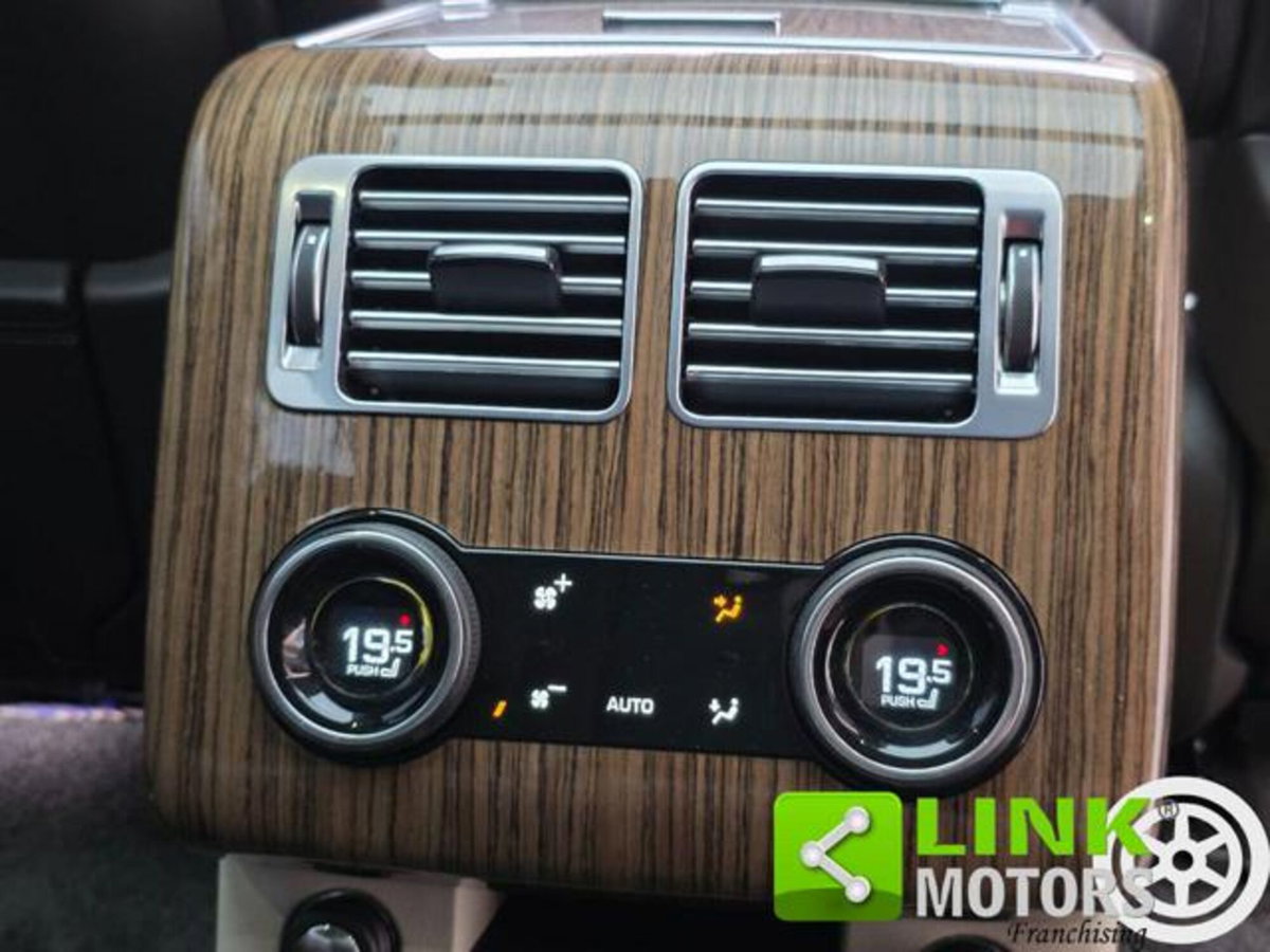 Land Rover Range Rover 4.4 SDV8 Vogue (13)